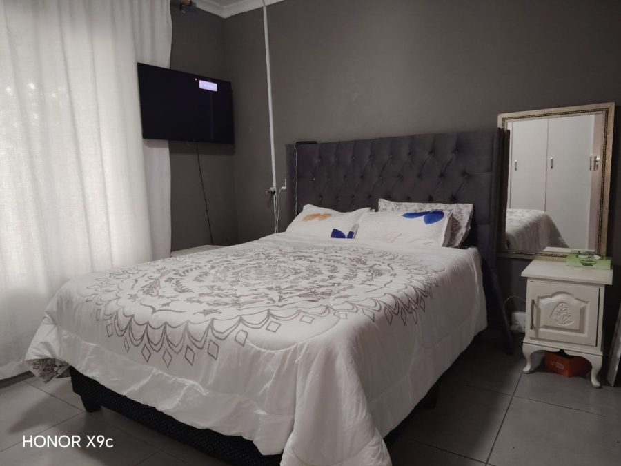 3 Bedroom Property for Sale in Clairewood Western Cape